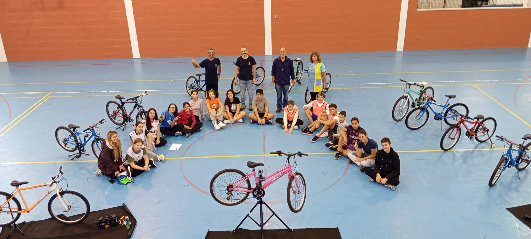 Cicloficina na Escola EB 2/3 Carteado Mena